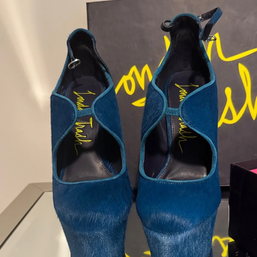 London Trash Blue Platform Heel Pumps